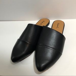 NWT Black Faux Leather Pointy Toe Flat Mule